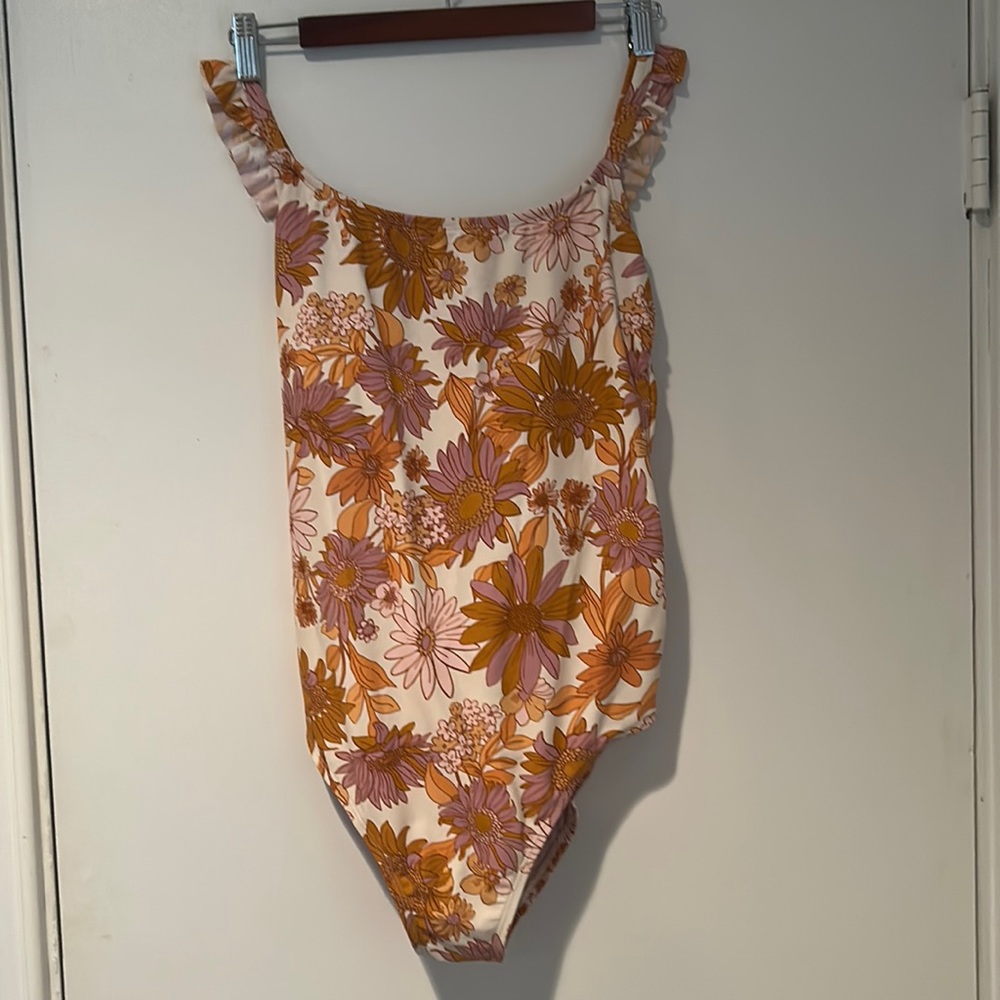 Kona Sol one piece swimsuit size large (12-14)NWT